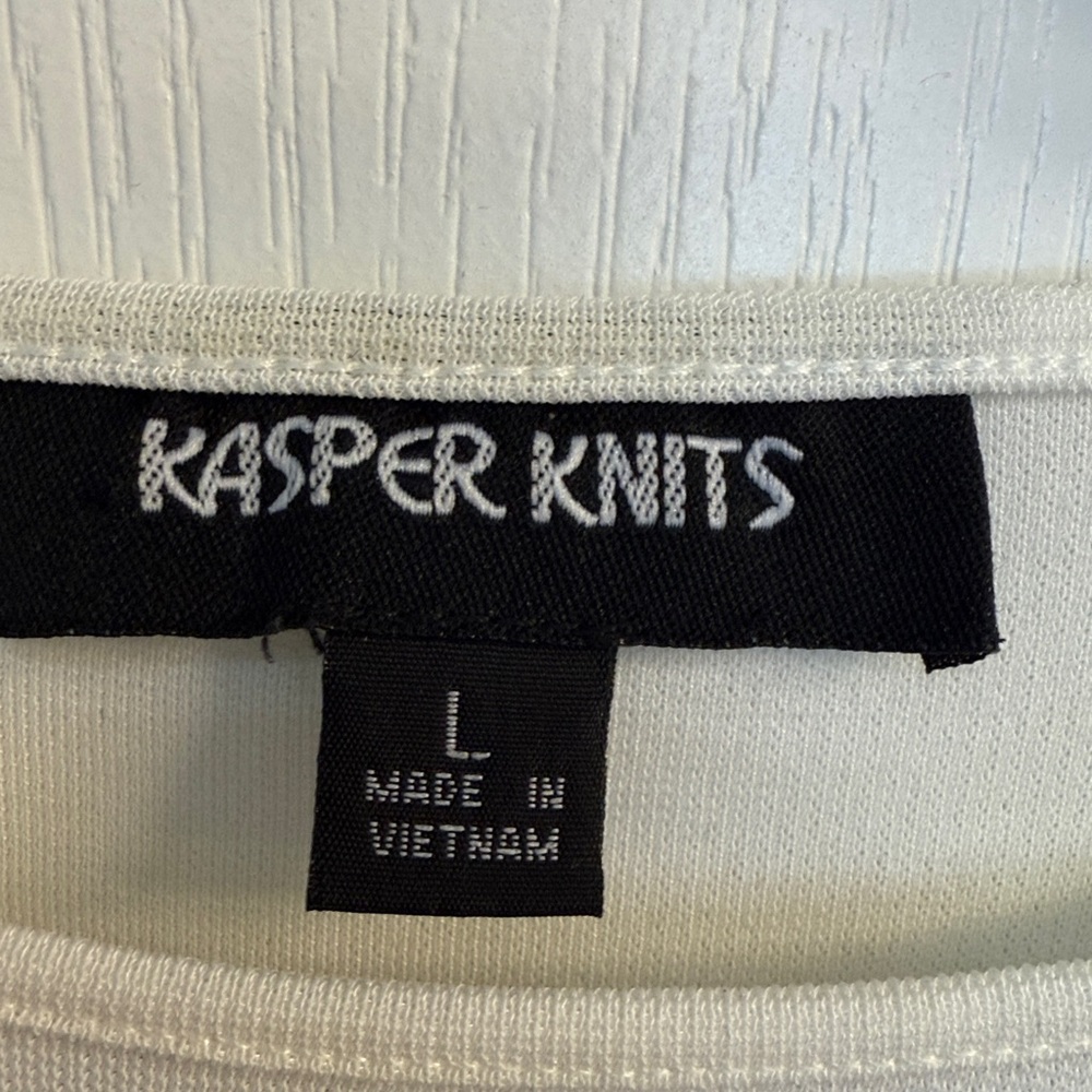 Kasper Knits White Short Sleeve Top - Picture 2 of 4